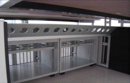 金融交易臺(tái)